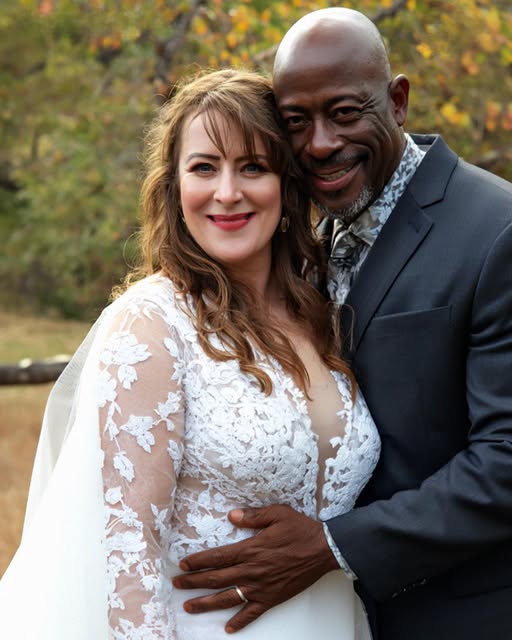 I Married My Dadโs Friend โ What I Saw on Our Wedding Night Left Me Speechless