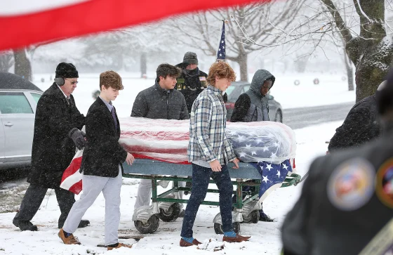 Teen Pallbearers Volunteer to Honor a Deceased Person with No Family