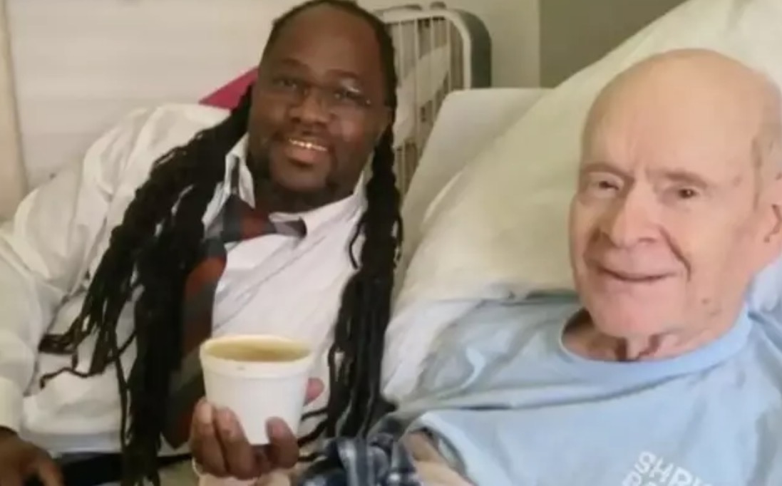 Chef saves man’s life after he didn’t show up to restaurant he’s visited every day for 10 years