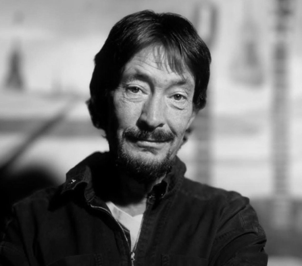 A Voice That Defined Christmas Falls Silent Forever