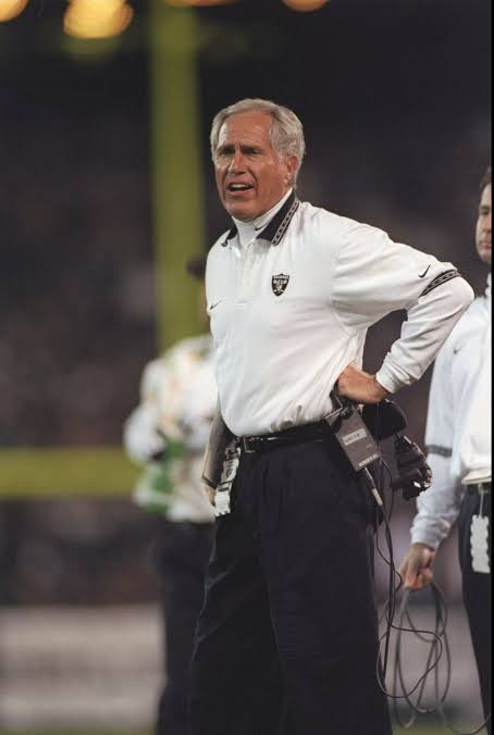 Legendary NFL Coach Dies at 89