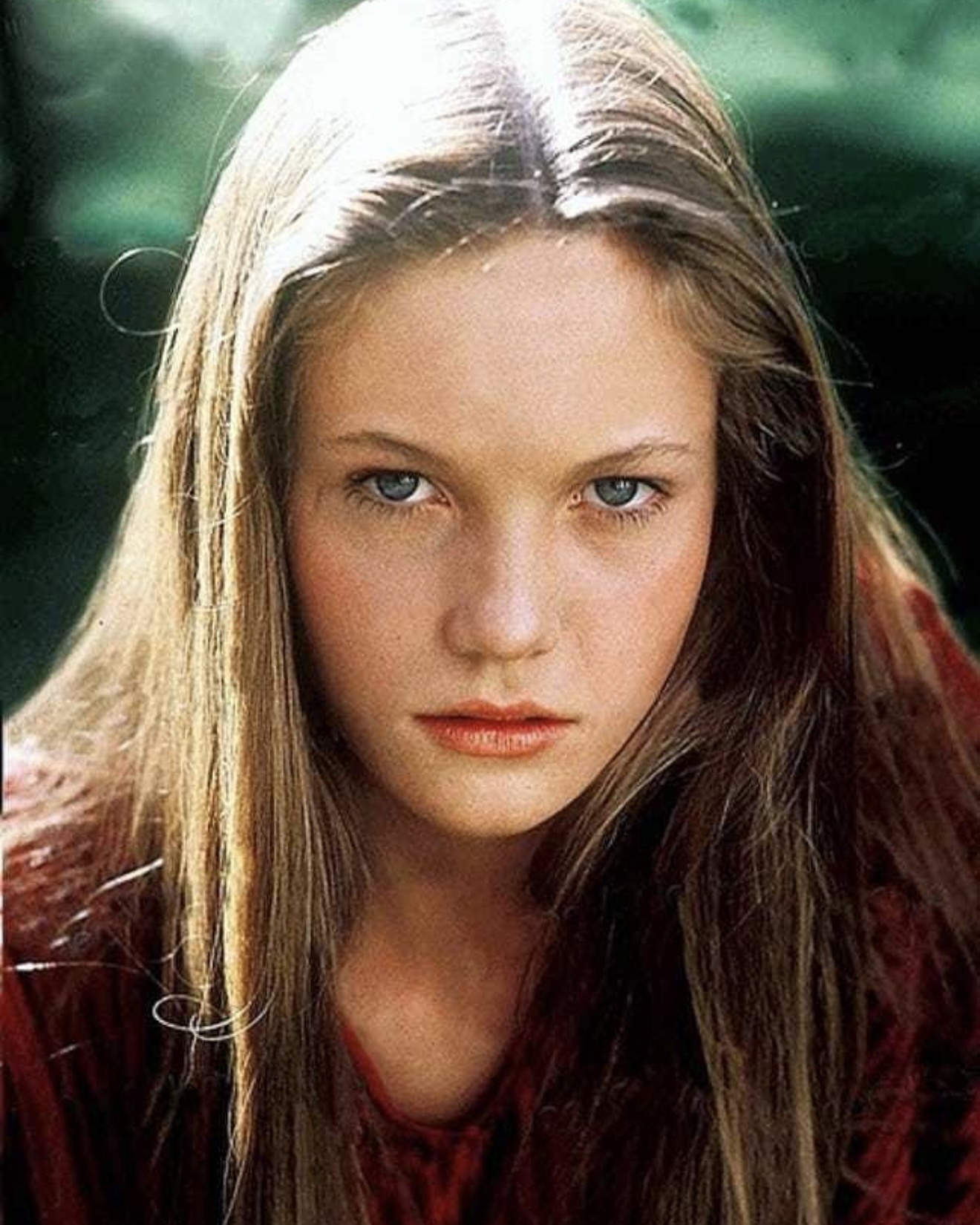 “This Hollywood legend celebrates her birthday TODAY… Can you recognize her?