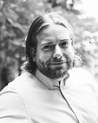 A Respected American Sports Writer and Media Voice, Dies at 43