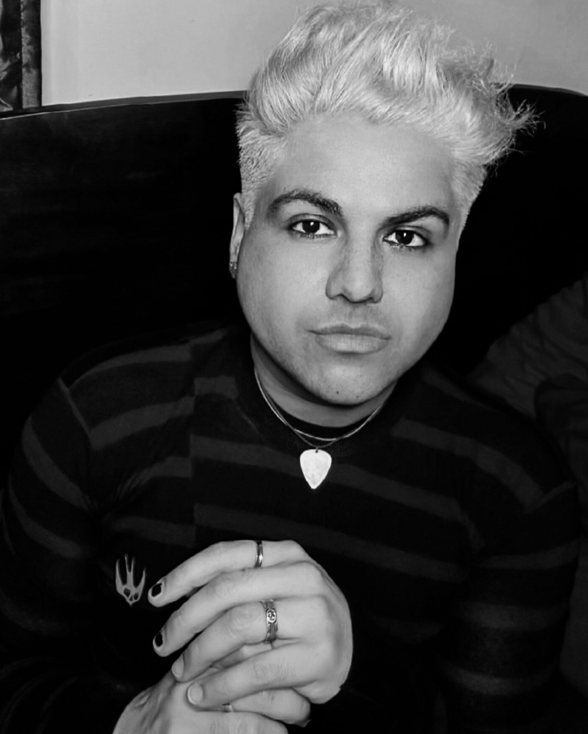 A Musical Voice Falls Silent, Leaving Echoes Behind