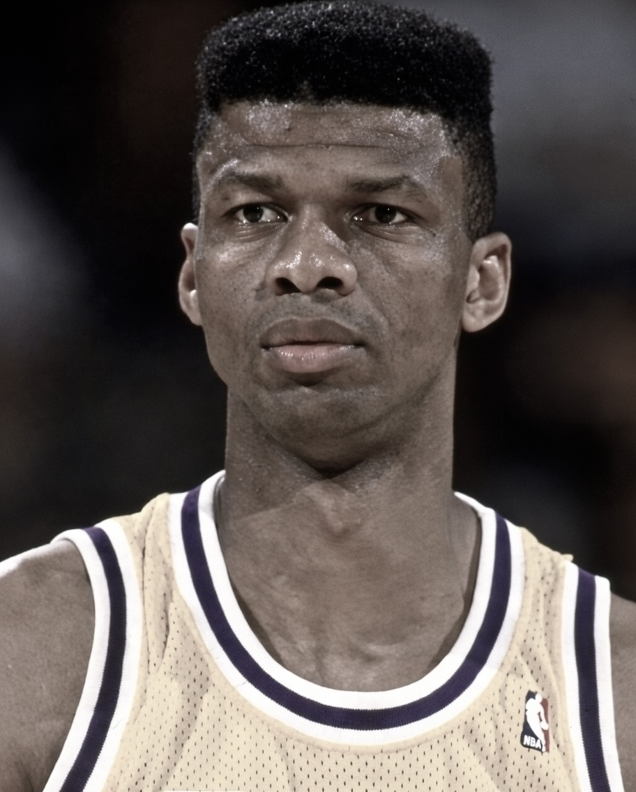 Farewell to an NBA Legend: A Giant Passes Away — The Basketball World Mourns