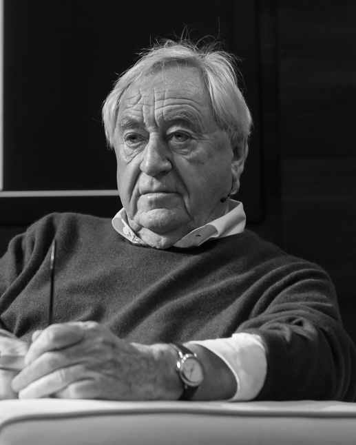 The Kingdom of Literature in Mourning