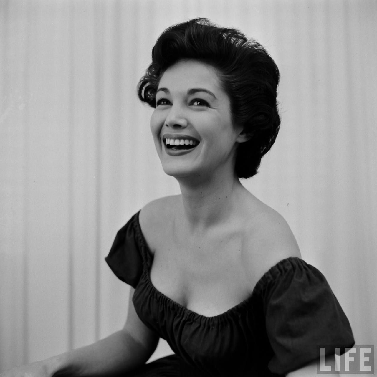 The actress who enchanted an eraโฆ today is remembered with the pain she left behind