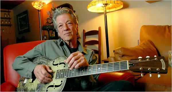 One of the Greatest Voices in Music Is Goneโฆ The Loss Is Devastatingโ