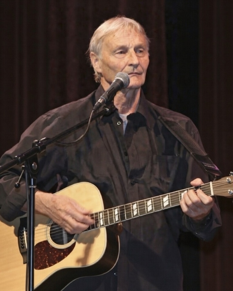 โHeartbreaking Loss for Music Fans โ An Early Beatles Icon Has Passed Awayโ