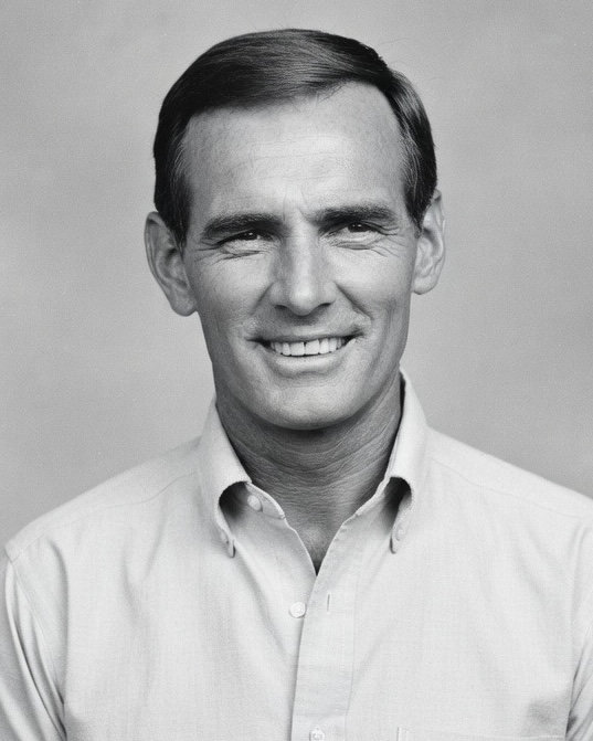 “From Farm Boy to TV Legend: The Untold Story That Shocked Everyone”