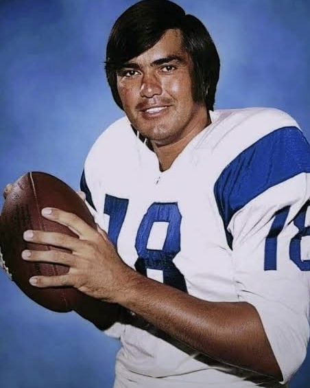 The Story Fans Can’t Stop Talking About: How a Football Legend’s Life Ended and Why It Still Hurts Today