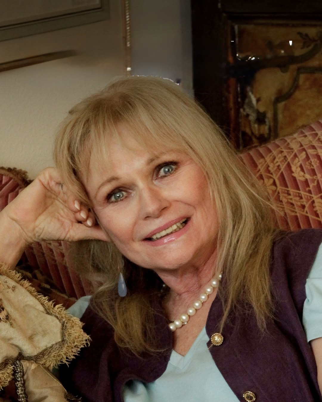 Heartbreaking Loss: Hollywood Mourns the Passing of a Beloved Icon at 82”