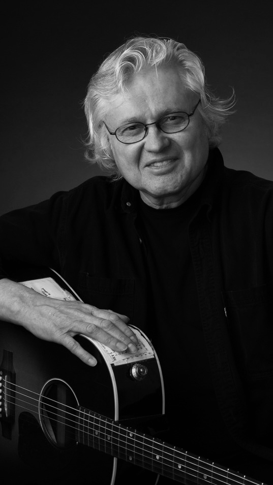 With Heavy Hearts, We Say Goodbye to a Music Legend — The Voice Behind Timeless Classics Is Gone