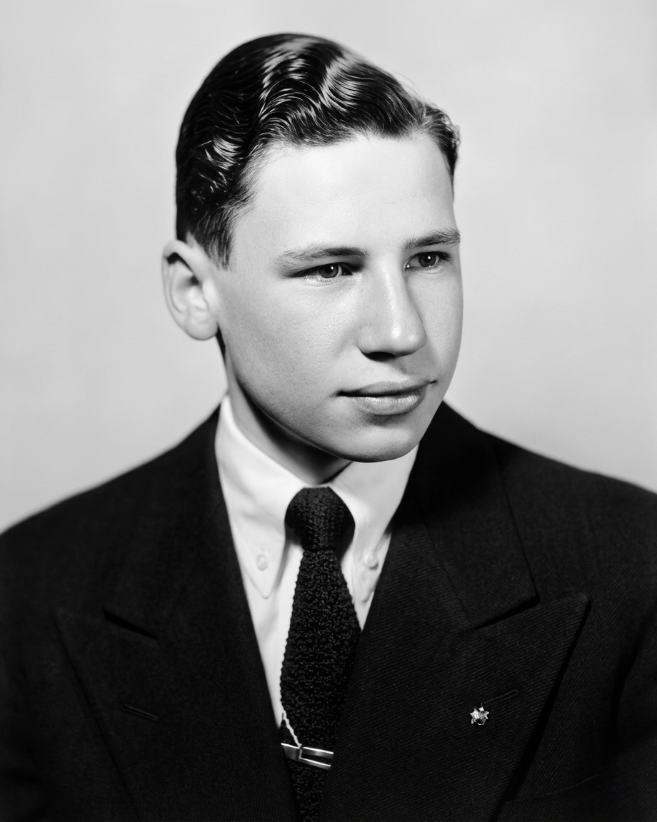 At 100, He Remains One of Hollywood’s Oldest Living Legends — Here’s His Secret