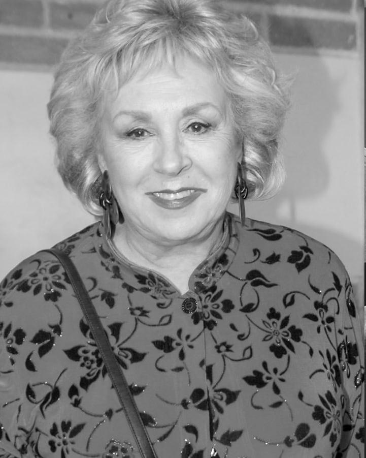 Remembering a Sitcom Icon Who Redefined TV Mothers and Won Millions of Hearts