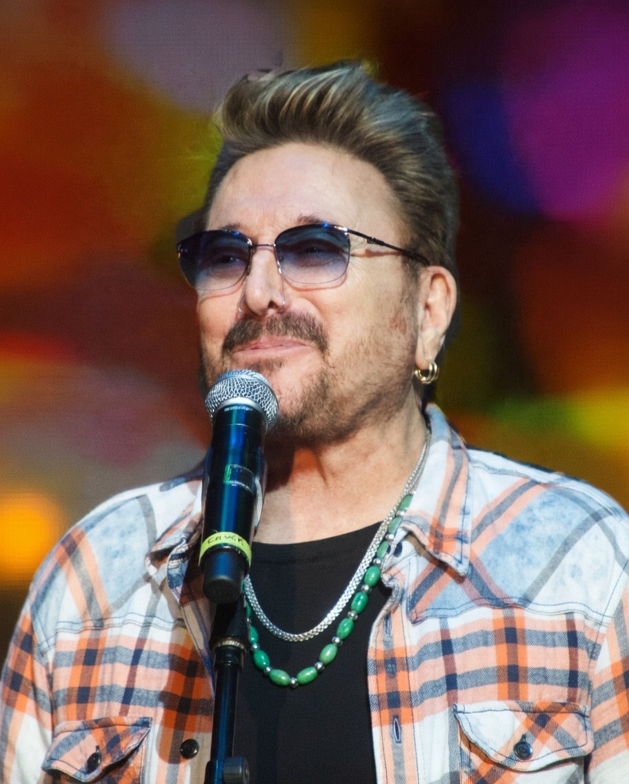 “The Voice Behind a Generation Has Fallen Silent… A Heartbreaking Goodbye to a Hidden Legend