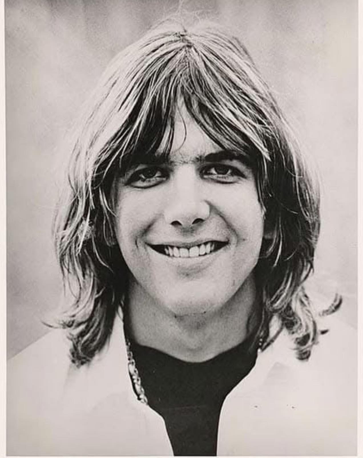 A NAME IGNORED FOR DECADES… NOW RISES AS A LEGEND IN THE Rock and Roll Hall of Fame — THE STORY NO ONE EXPECTED!