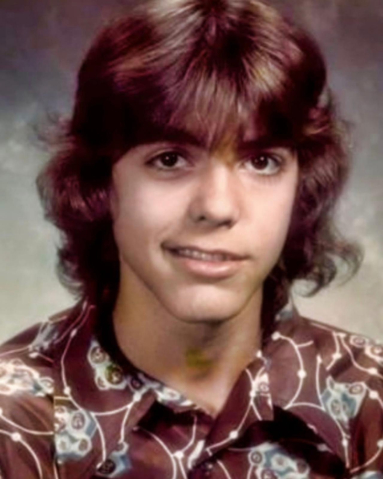 Whose Family Is This?: Rare 1971 Photo of a Future Hollywood Legend with His Parents and Sister!