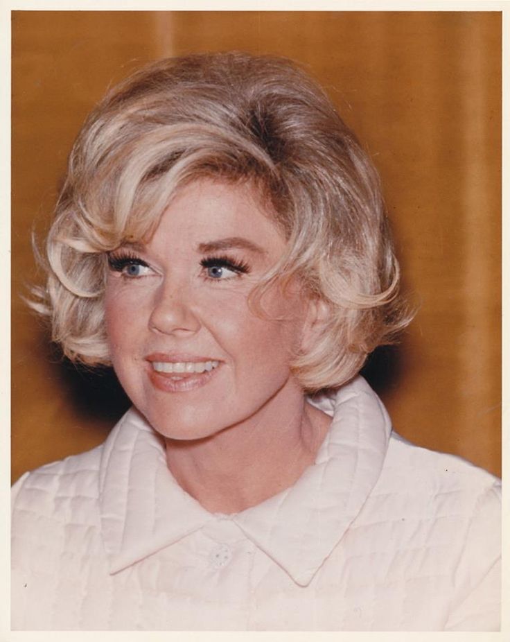 The Secret Life Behind Hollywood’s Sweetest Star”