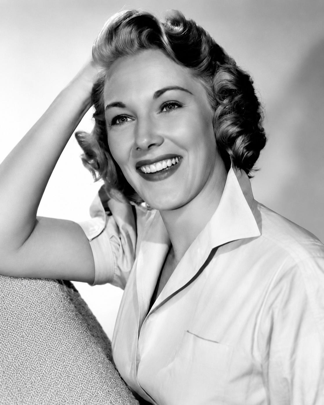 Hollywood Mourns a Timeless TV Icon — Fans Still Can’t Believe She’s Gone