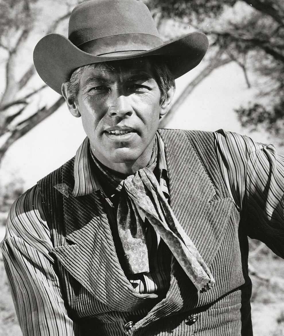 From a Struggling Young Boy to a Hollywood Legend: The Emotional Story of James Coburn’s Life