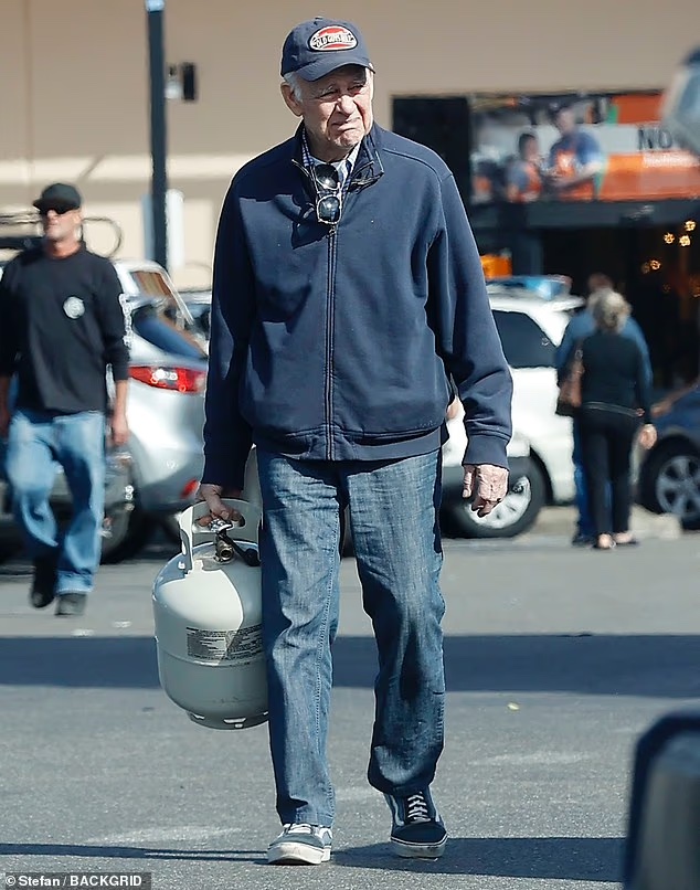 80s TV star and CHiPs alum whose son is an A-list nepo baby looks unrecognizable at 84 on rare outing