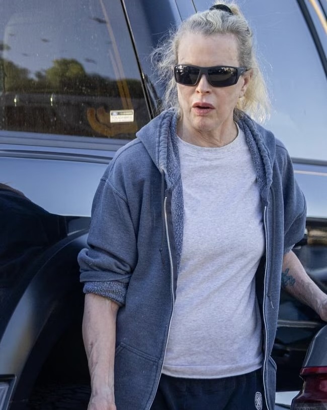 She Was Once Hollywood’s Biggest Beauty Icon… Fans Are Shocked Seeing Her Today
