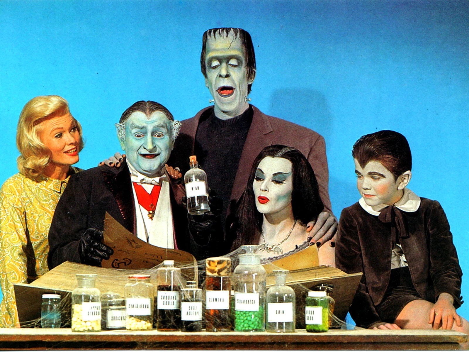 The Munsters Cast: Who Is Still Alive in 2026? The Last Surviving Stars of a Legendary American TV Family