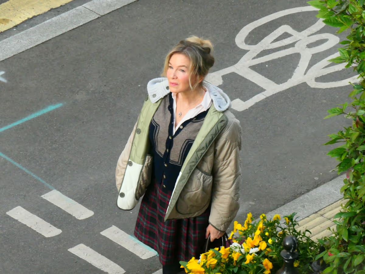 HIDDEN FROM THE SPOTLIGHT FOR MONTHS… BUT THIS RARE CANDID SIGHTING HAS EVERYONE TALKING!