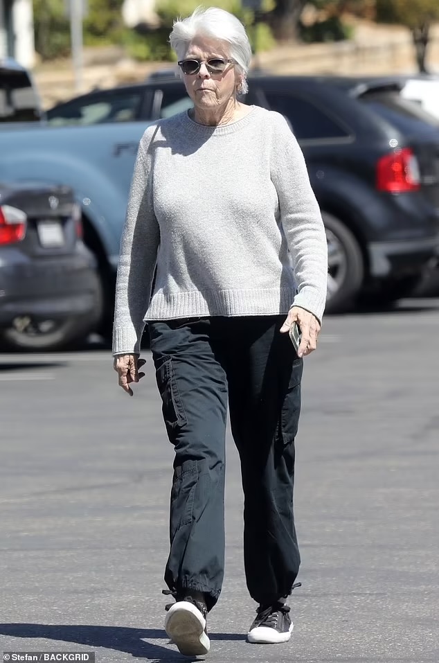 SHE STEPPED OUT RECENTLY… AND FANS CAN’T STOP TALKING ABOUT HOW DIFFERENT SHE LOOKS TODAY!
