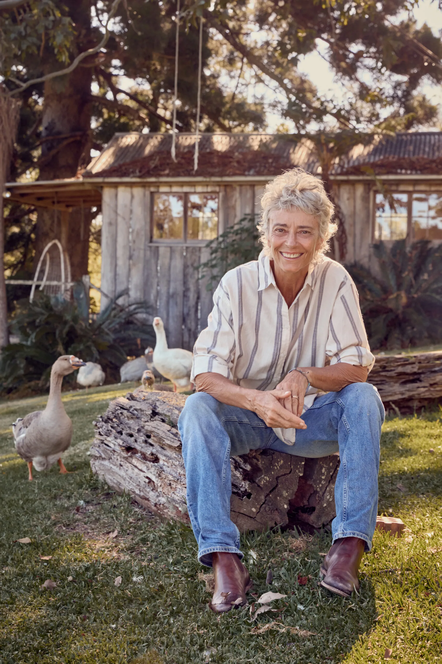 The Hollywood Star Who Left Fame Behind for a Quiet Life in the Countryside — And Found a New Purpose There