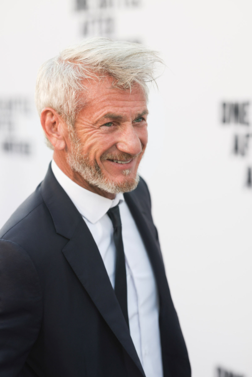 Fans Were Surprised To See This Award-Winning Actor Again 👀 After Decades Of Fame, His New Look Has Everyone Talking