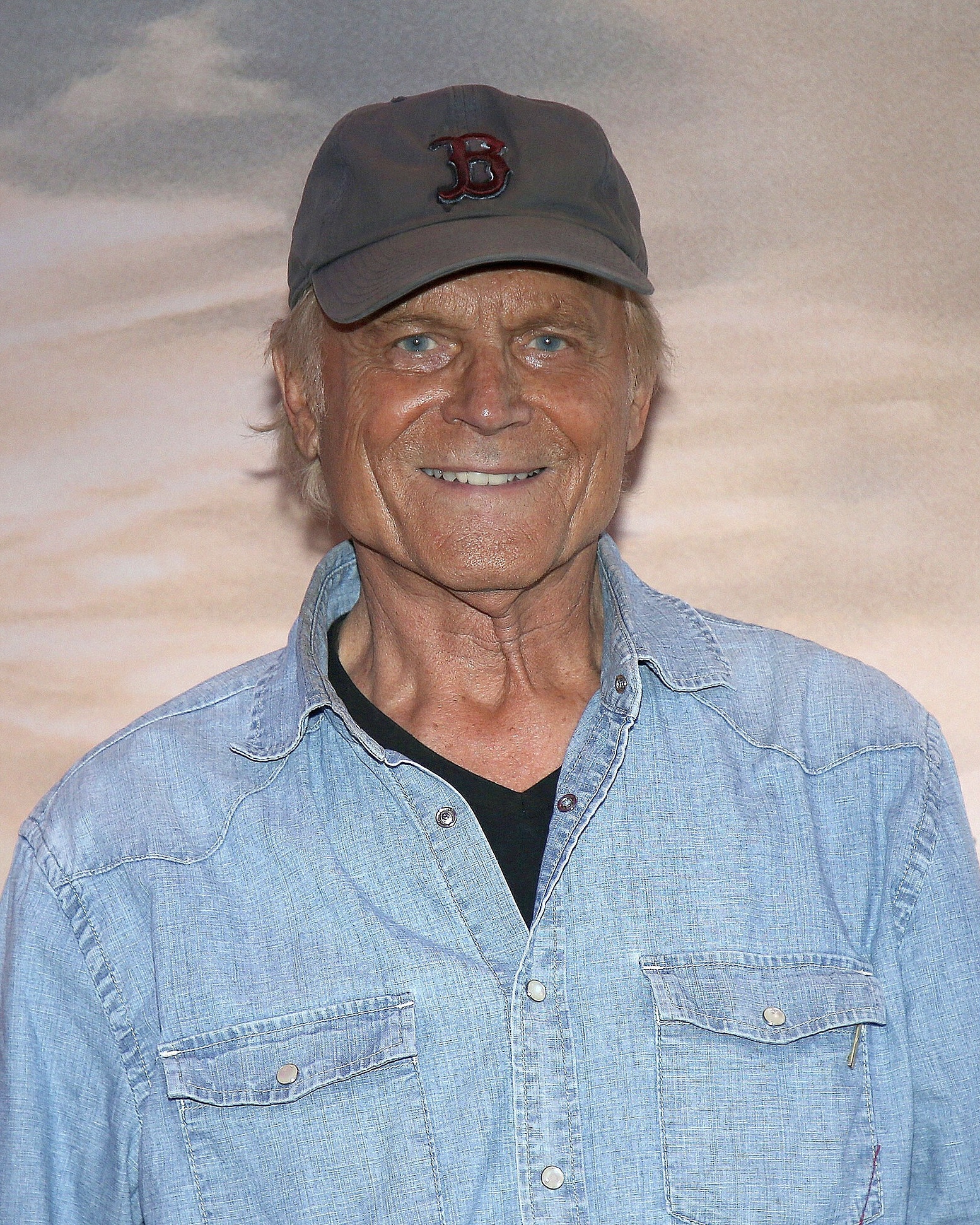 The Secret Life of This 87-Year-Old Movie Legend — Where He Lives Today May Surprise You
