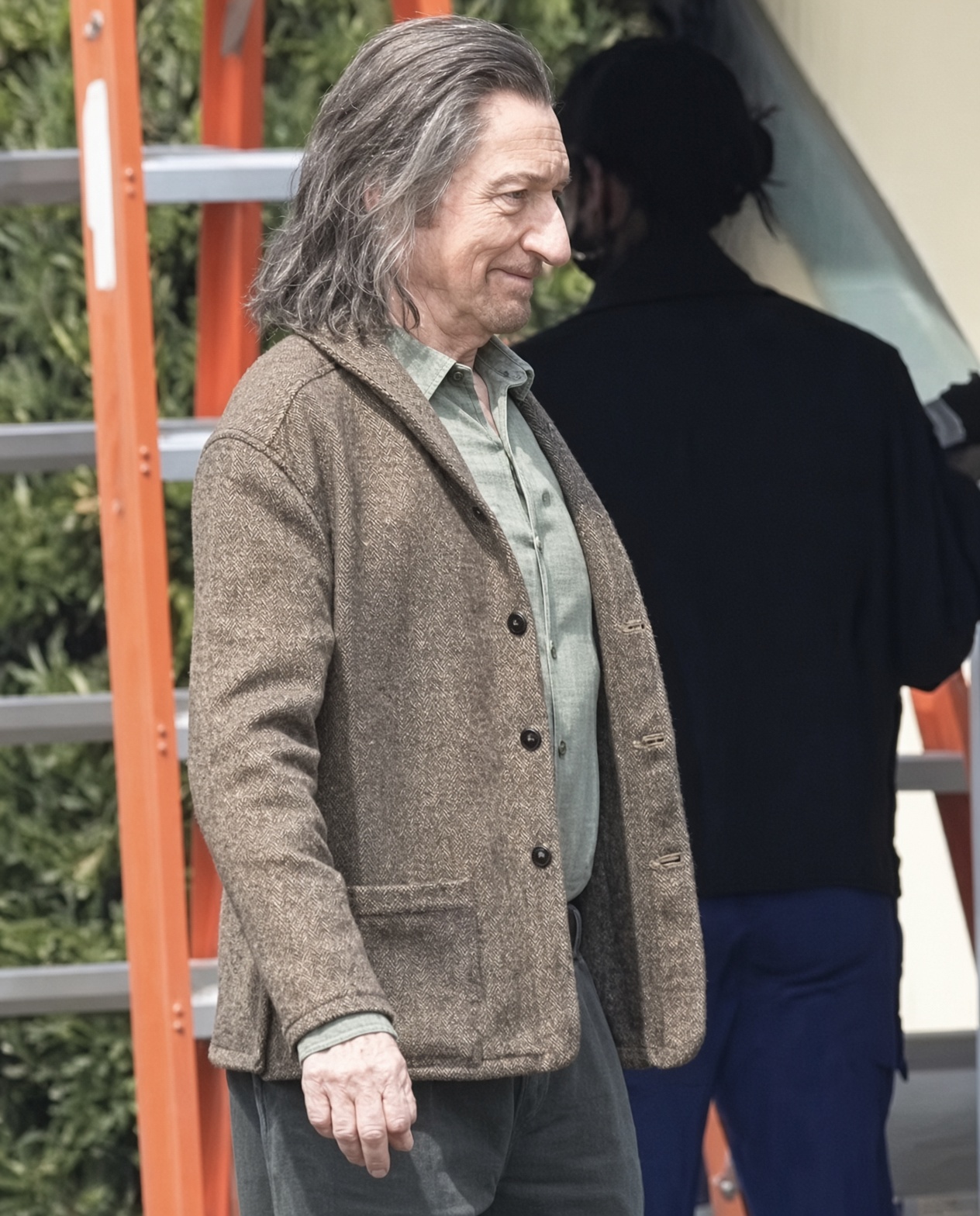 He Looks Completely Different With Hair in 2026 — Can You Recognize This Hollywood Legend?