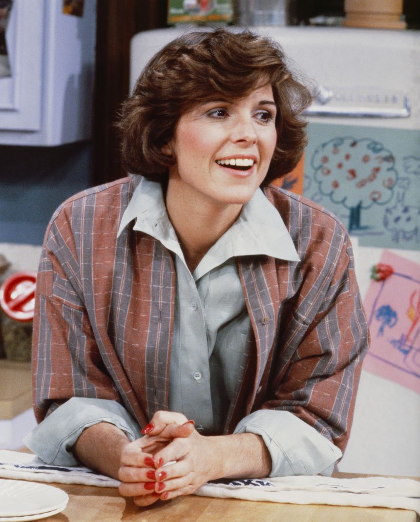 HOLLYWOOD MOURNS: BELOVED TELEVISION STAR DIES AT 80