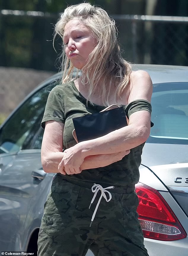 Fans Are Stunned by Her Rare 2026 Appearance — The Heartbreaking Truth Behind Hollywood’s Once-Glamorous Star